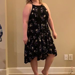 Black flowered dress Torrid size 2
